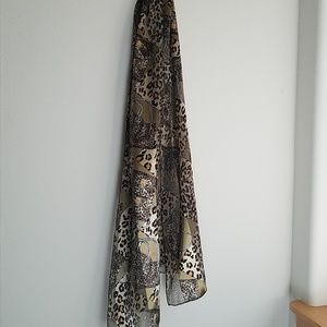 Leopard print scarf